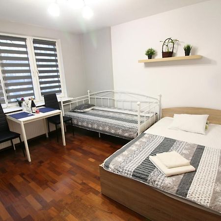 Apartamenty Varsovie Twarda City ภายนอก รูปภาพ